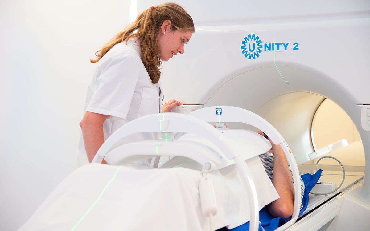 MR-Linac met laborant