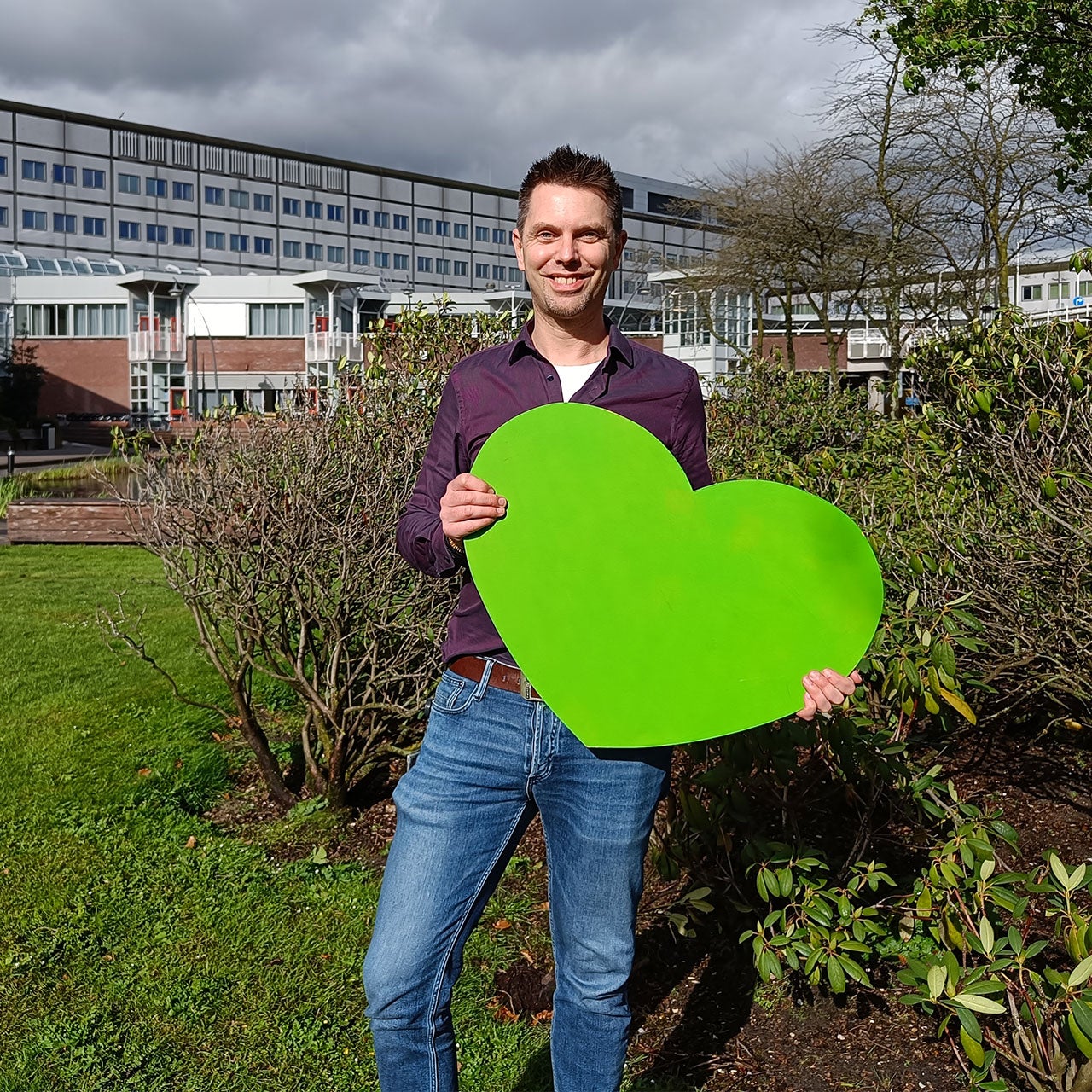 Cédric Koolschijn met groen hart