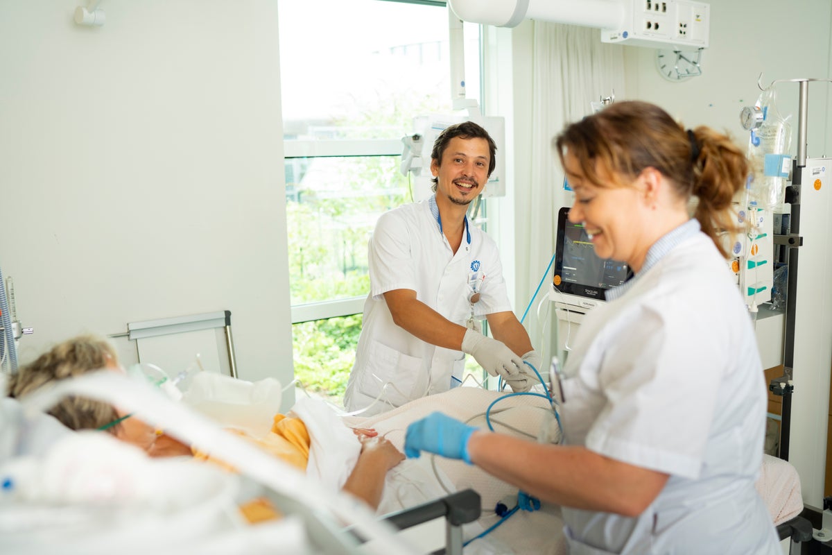 Verpleegkundigen op de IC medium care