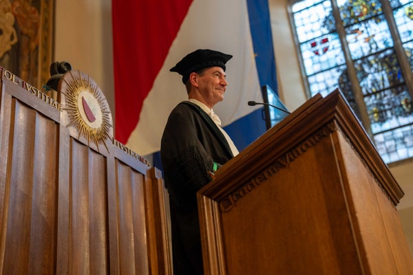 Ronald Bleys tijdens afscheidsrede