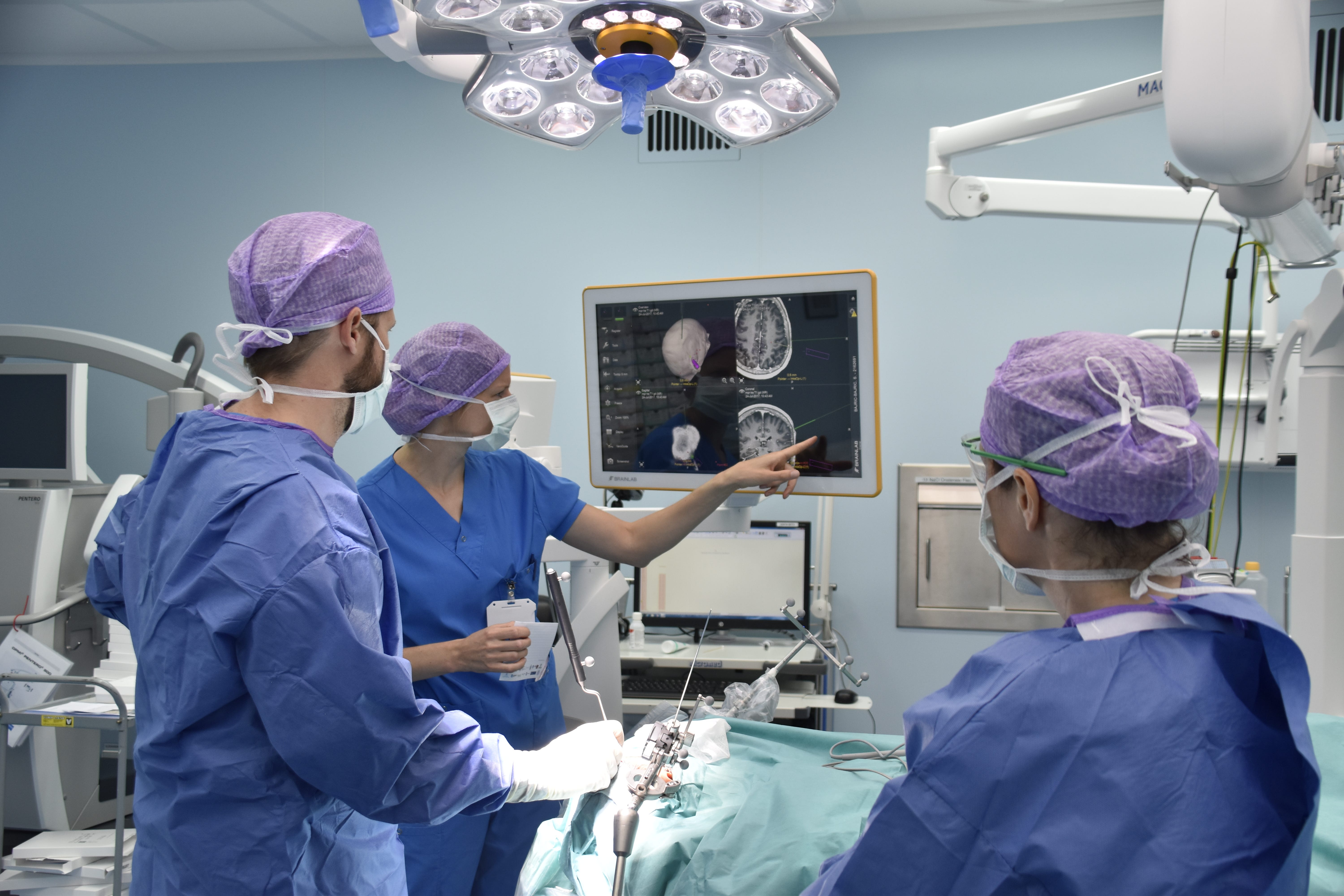 Epilepsie operatie in operatiekamer