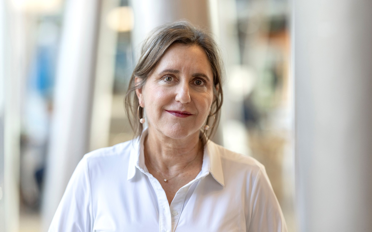Portretfoto van professor Margreet Ausems.