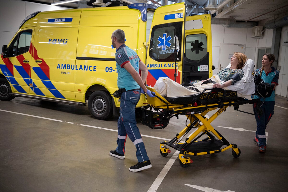 Ambulance - RAVU - met brancard