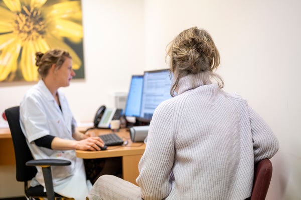 Gesprek tussen arts en patiënt