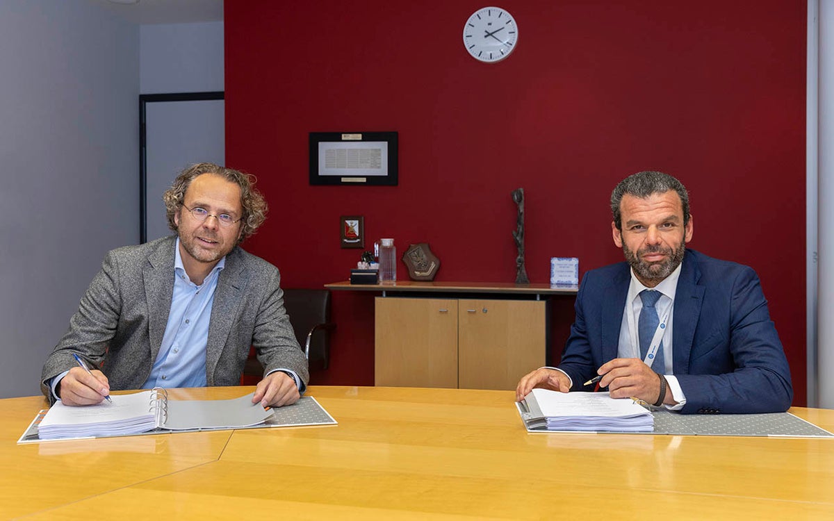 Reinout Schellekens (links), apotheker en directeur Apotheek A15, en András Vermes (rechts), ziekenhuisapotheker & afdelingshoofd van de apotheek van het UMC Utrecht